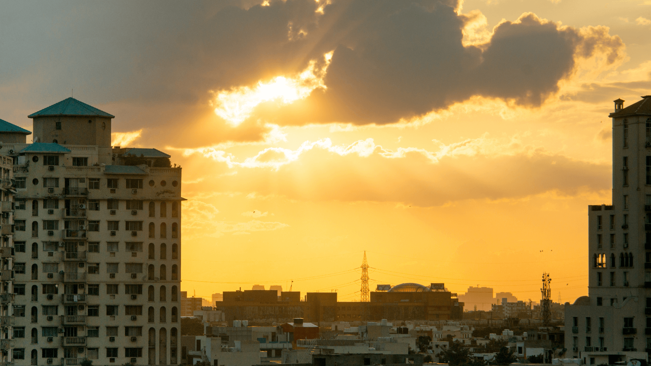 The South Delhi Exodus—Why "Old Money" is Moving to Gurgaon’s Builder Floors